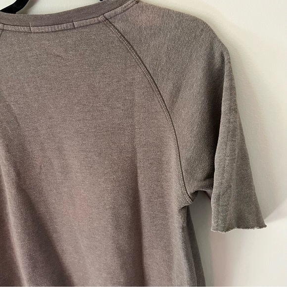 Genetic Los Angeles Short Sleeved Heather Army Sweatshirt from Revolve | M - Picture 6 of 10